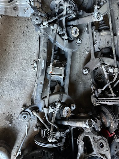 20583773 - Mercedes w205 trea підвіска повна тил