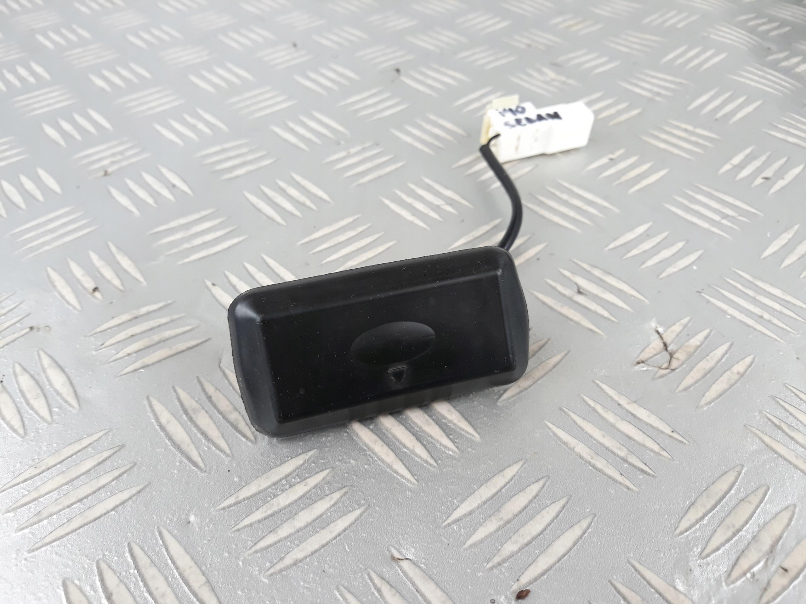 Мікроперемикач кнопка дверна ручка багажника HYUNDAI i40 седан