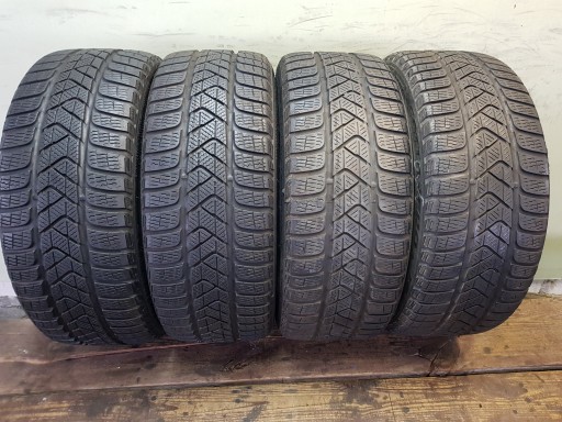 Зимняя резина 205/40 R17 PIRELLI 6,5мм/5,5 цена за 4 шт.