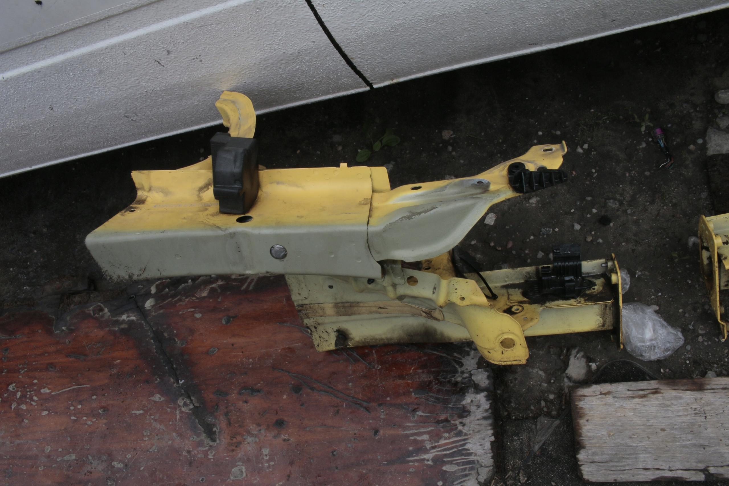 Лонжерон фартук правый Seat Ibiza IV