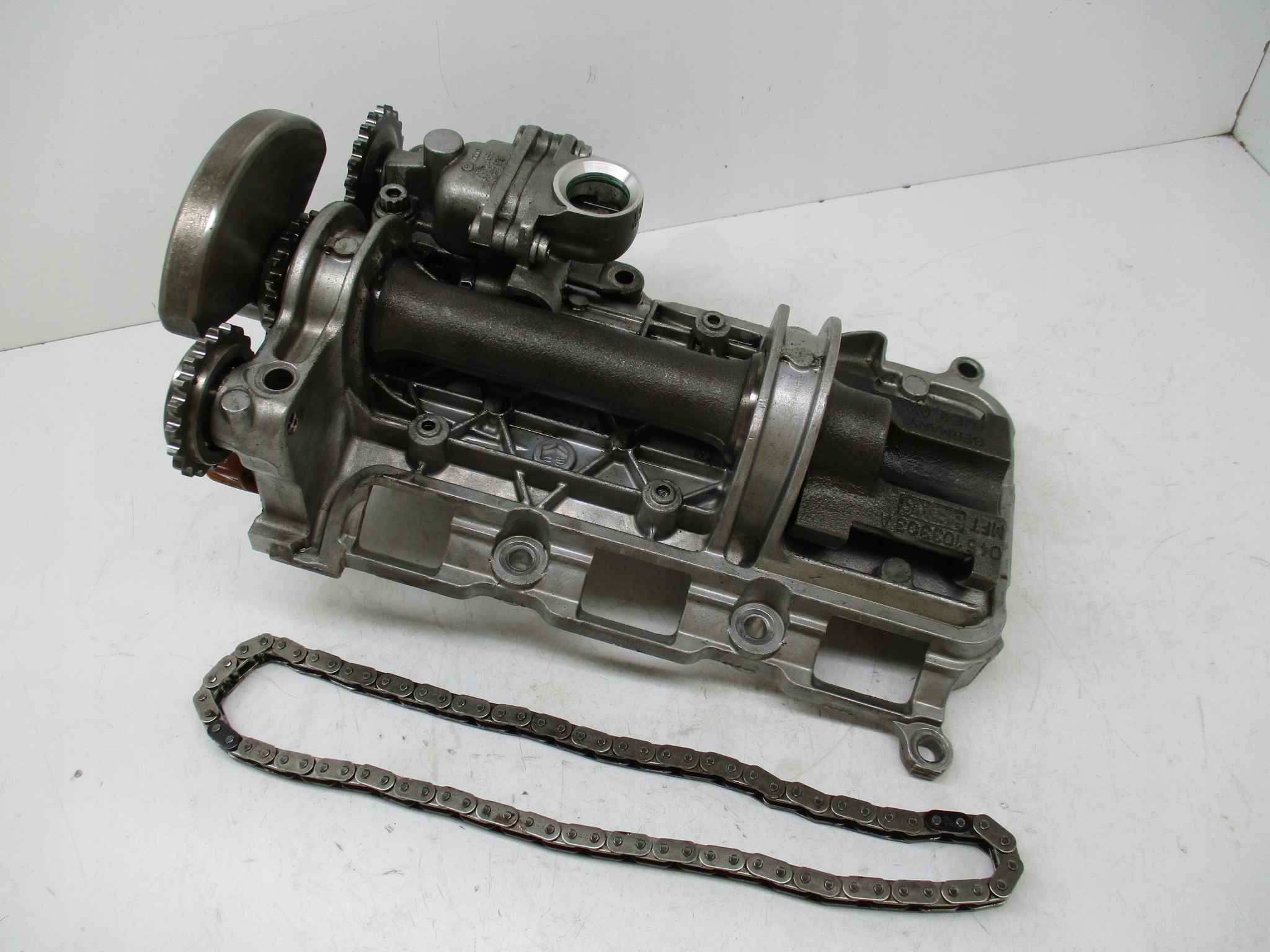 045103303A 045115109A - поло Ібіца 02-07 1.4 TDI масляний насос вал баланс