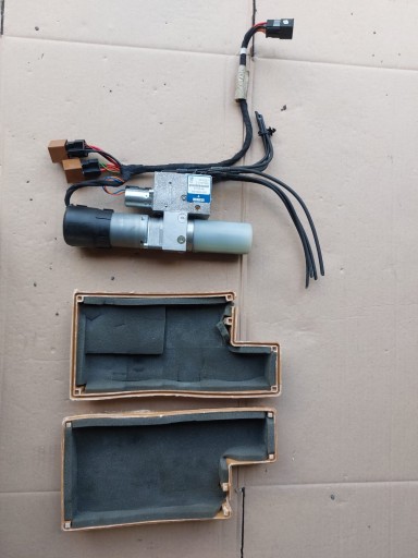 Насос даху Opel Tigra II B cabrio 93162375