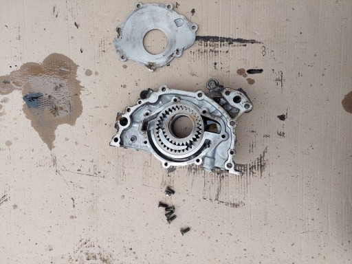 Масляный насос Nissan PATROL GR Y61 2,8 RD28