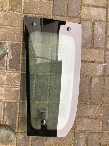 Renault Twingo стекло левое заднее