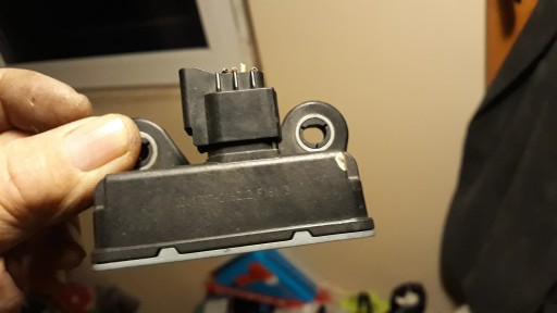 Scenic Megane III датчик ABS 479300584 R