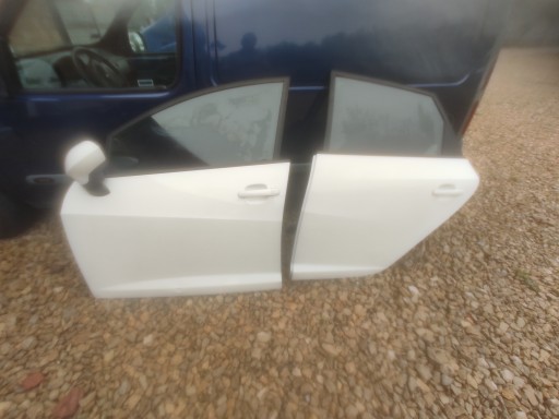 Seat ibiza 2010 ДВЕРІ ЗАДНІ ЛІВІ КОМБІ ЧОРНІ