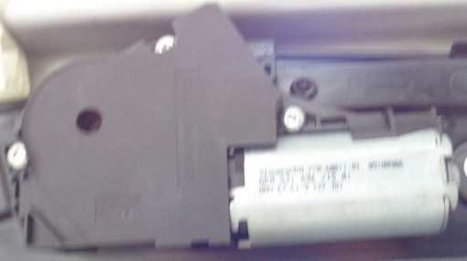 05100966 - Мотор люка BMW