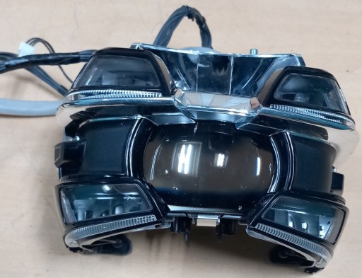 1420000412 1420000410 - права лінза porsche macan 21-24