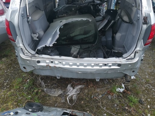 Toyota avensis verso ремінь армування задній відсік