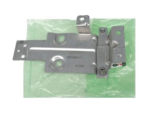 LR110440 - кронштейн крыла левая сторона DISCOVERY 5