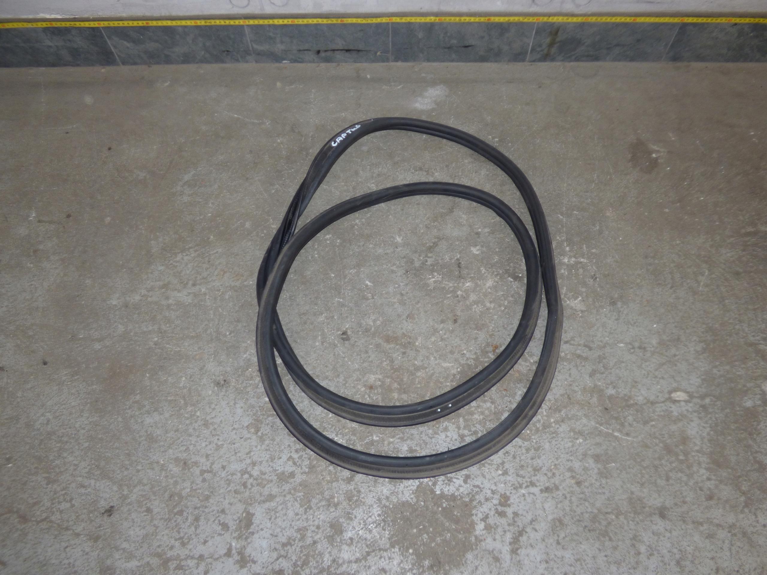 Прокладка кришки багажника задня RENAULT CAPTUR II