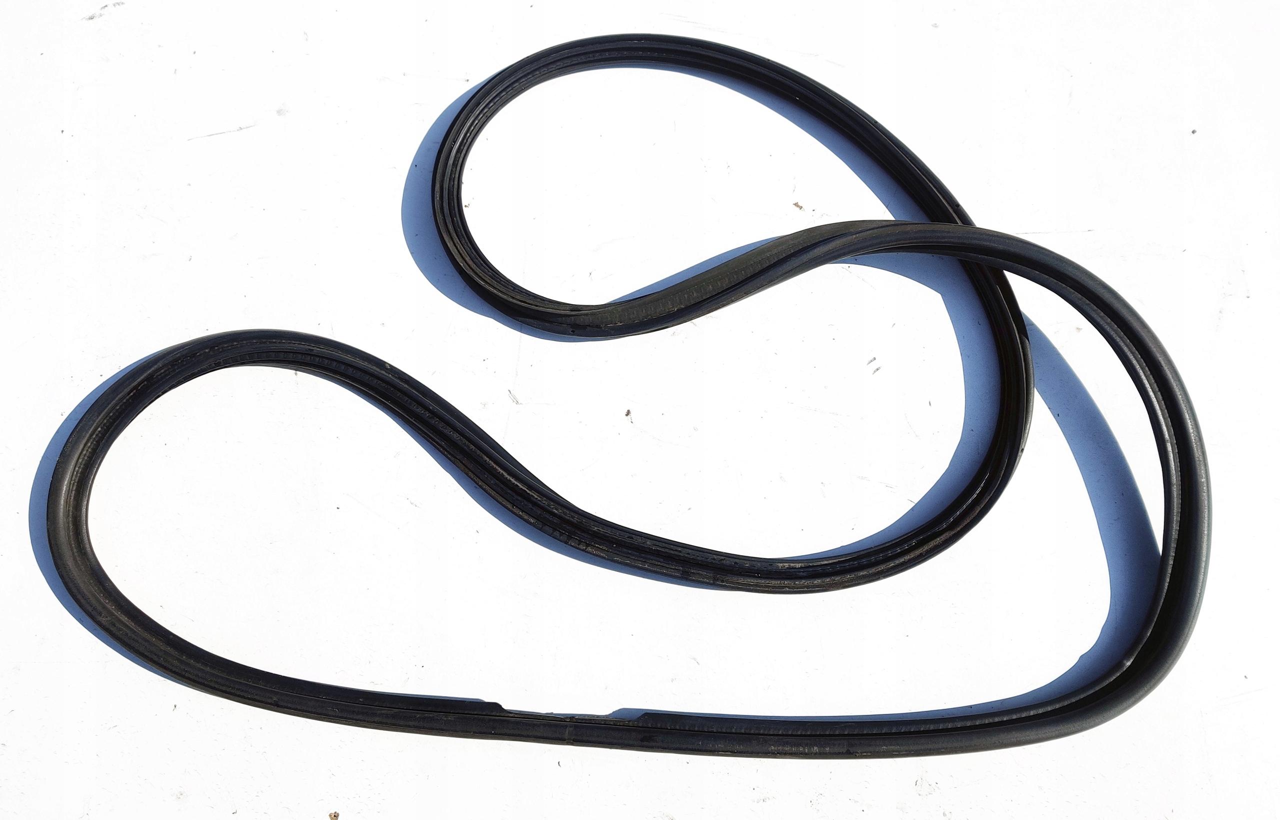 Прокладка крышки багажника yaris и 99-06R