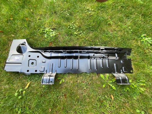 Volvo xc60 II ремінна задня стінка