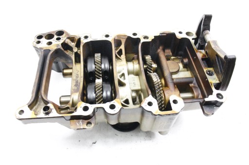 200 - VW seat skoda 2.0 TFSI балансувальний вал масляний насос