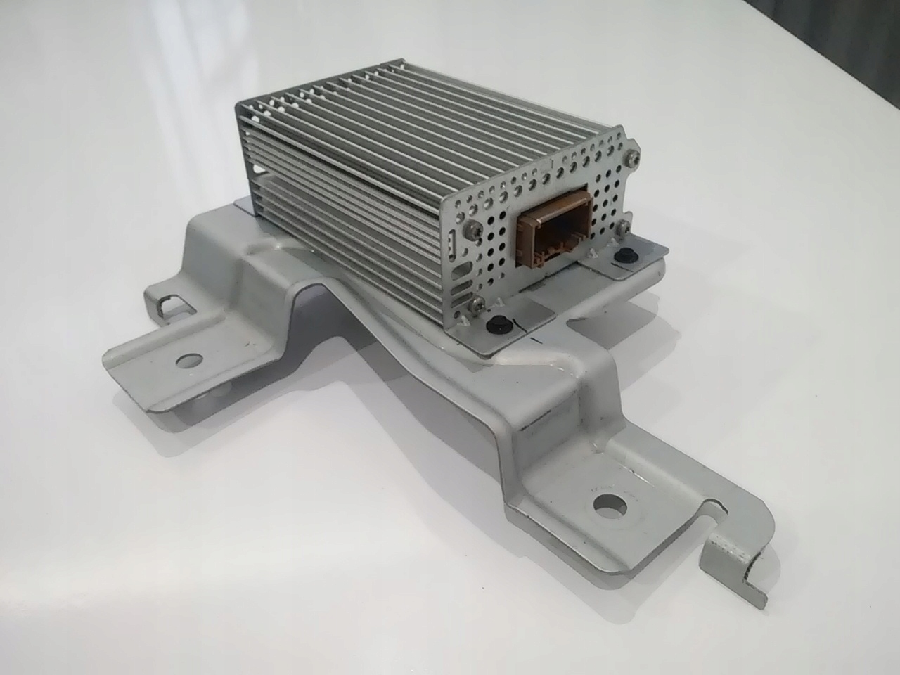 Усилитель ford mondeo mk5 Fusion USA 17 lift