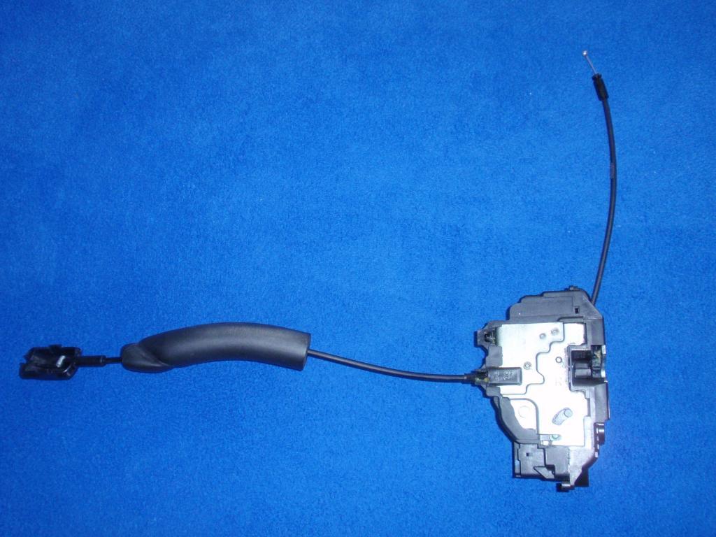 Замок двери правый передний 6pin Renault LAGUNA III 3