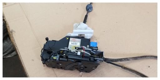 3D4839016H - замок двери задний правый с тягой VW Phaeton