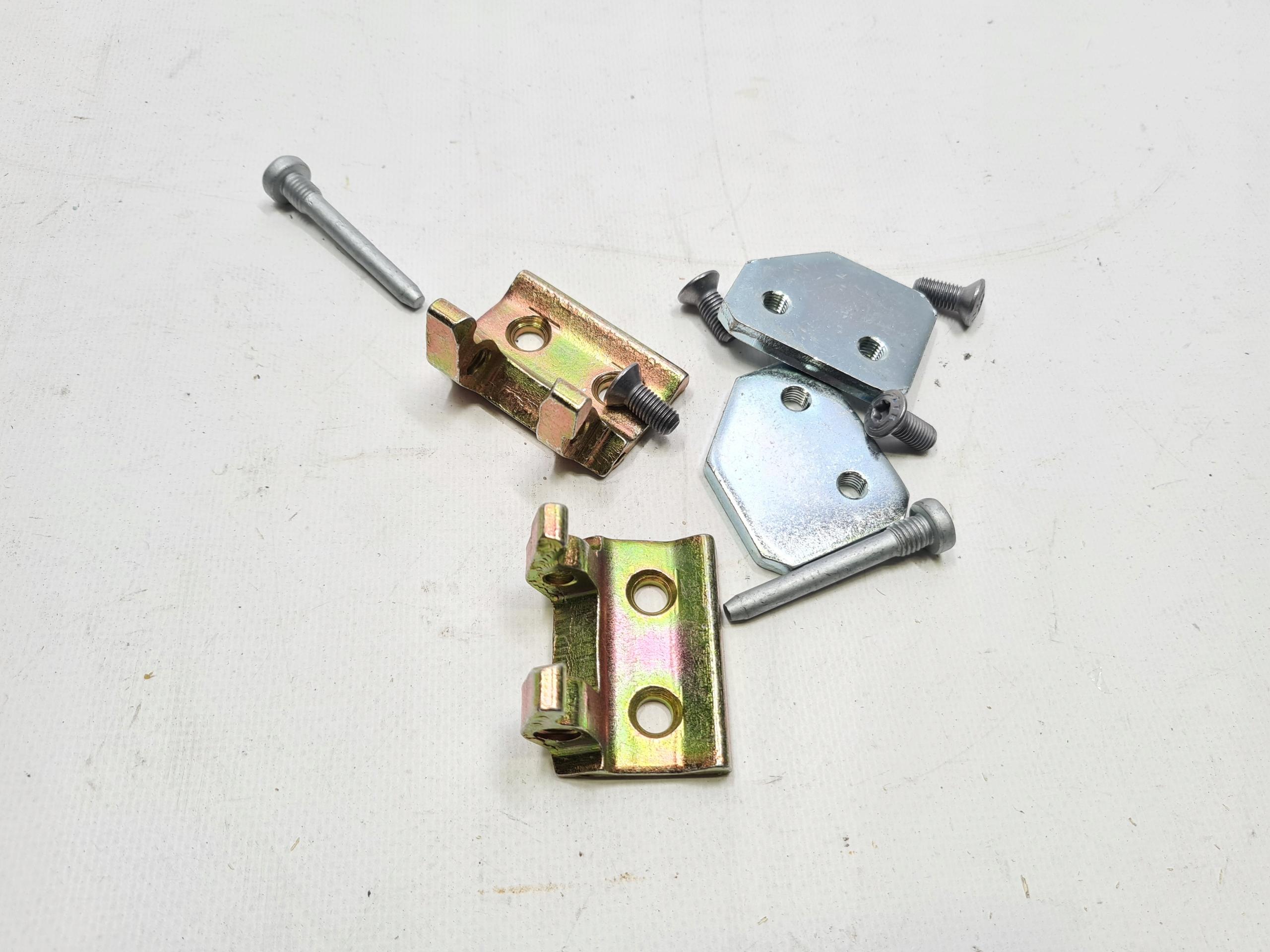 Дверная петля для RENAULT CLIO / SCENIC 7701468331